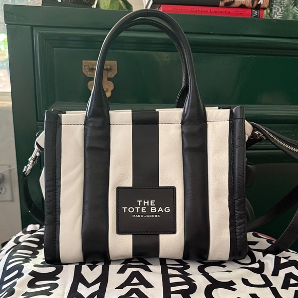 Marc Jacobs Black & White Striped Leather Crossbody The Tote Bag - Picture 1 of 7